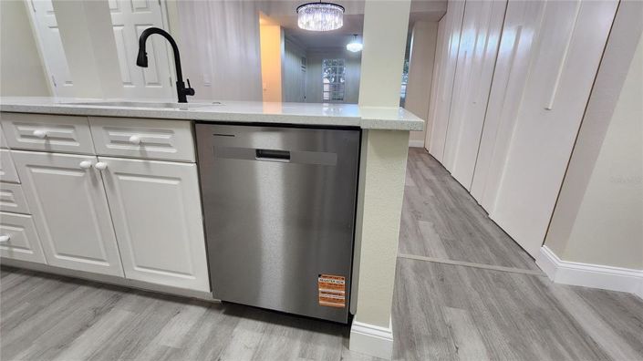 Image No.19-3 Bed Property for sale