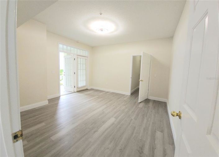 Image No.42-3 Bed Property for sale