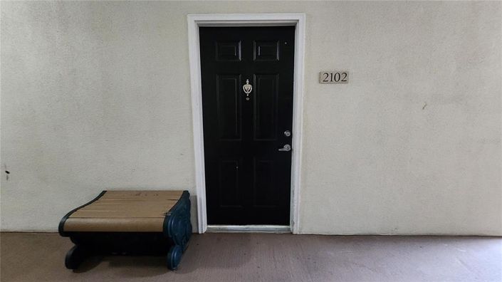 Image No.8-3 Bed Property for sale