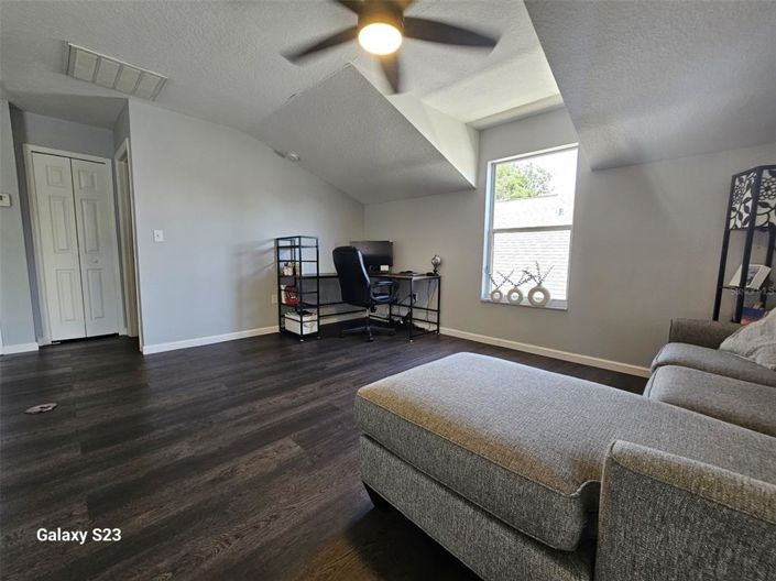 Image No.42-3 Bed Property for sale