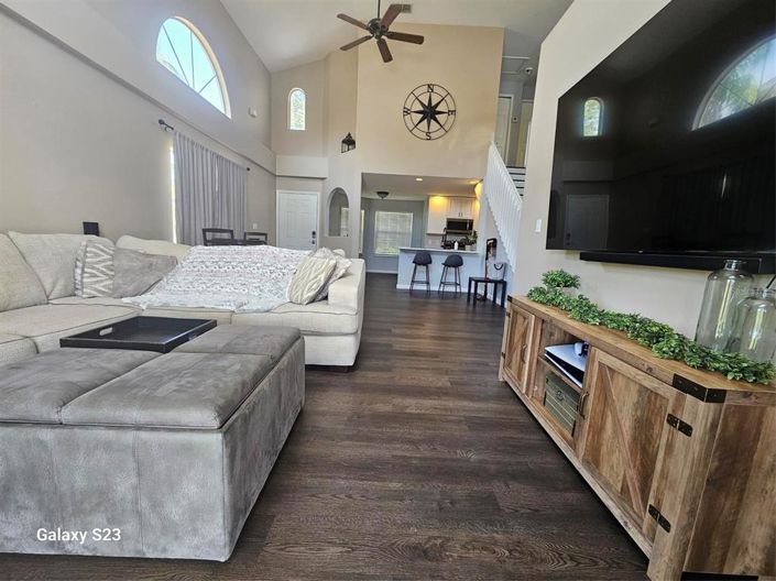 Image No.6-3 Bed Property for sale