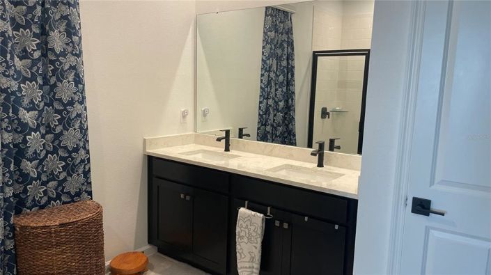 Image No.7-3 Bed Property for sale