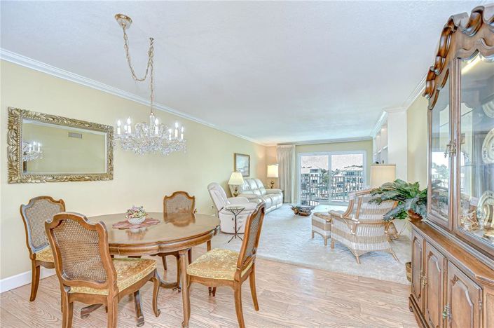 Image No.12-2 Bed Property for sale