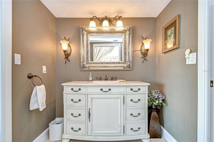 Image No.21-2 Bed Property for sale