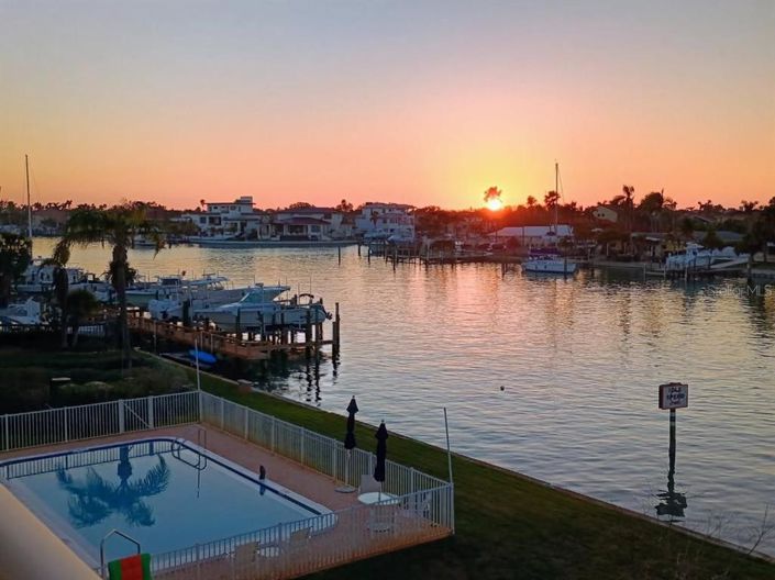 Image No.34-2 Bed Property for sale