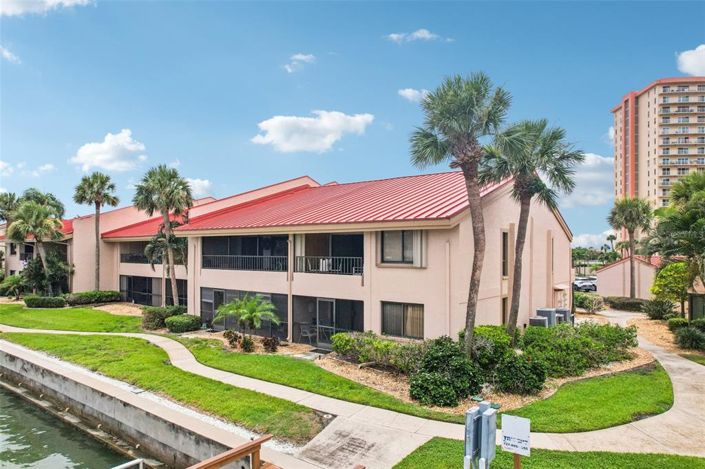 Image No.30-2 Bed Property for sale