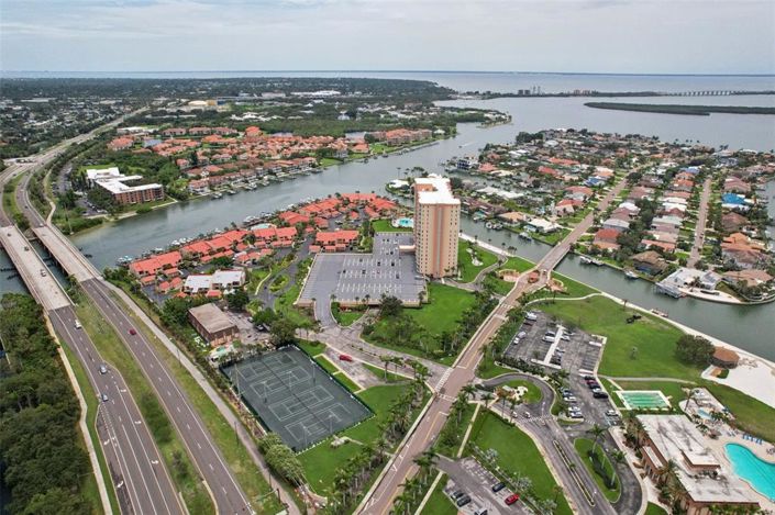 Image No.43-2 Bed Property for sale