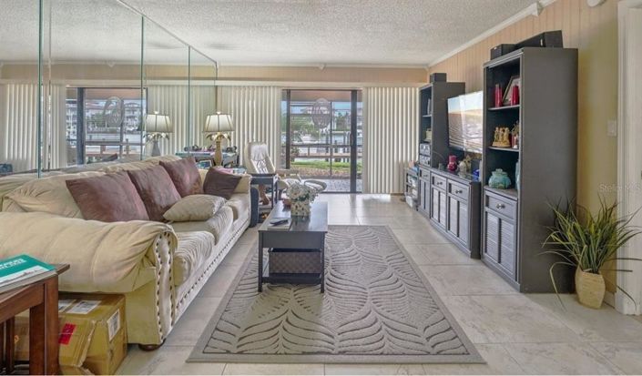 Image No.6-2 Bed Property for sale