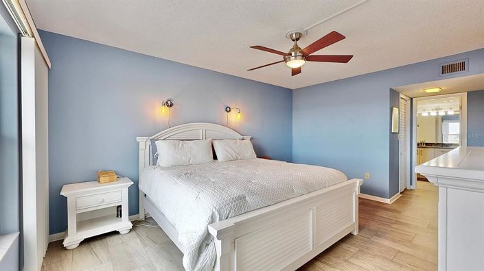 Image No.12-2 Bed Property for sale