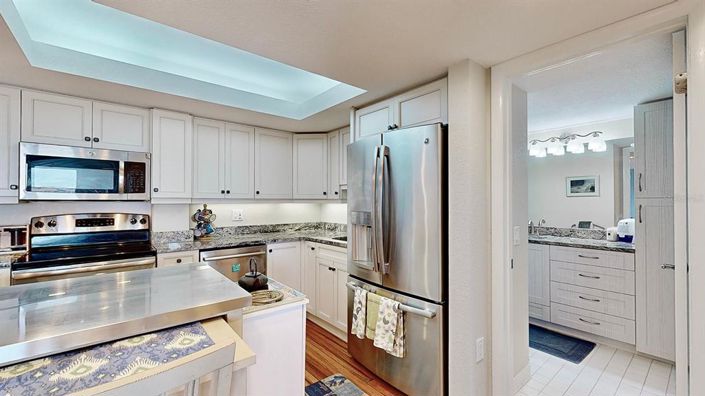 Image No.19-2 Bed Property for sale