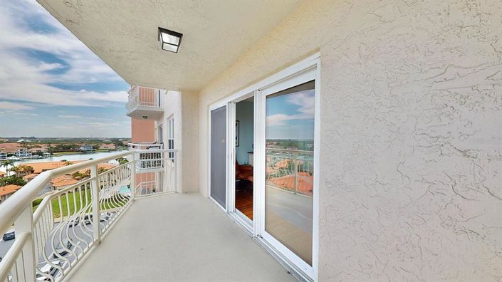 Image No.30-2 Bed Property for sale