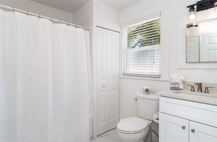 Image No.14-2 Bed Property for sale