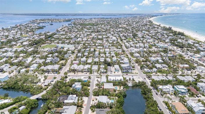 Image No.21-2 Bed Property for sale