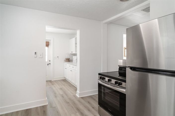 Image No.9-2 Bed Property for sale