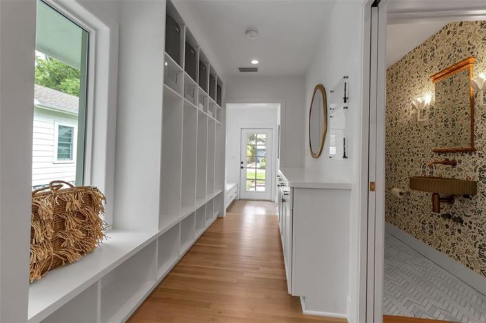 Image No.21-5 Bed Property for sale