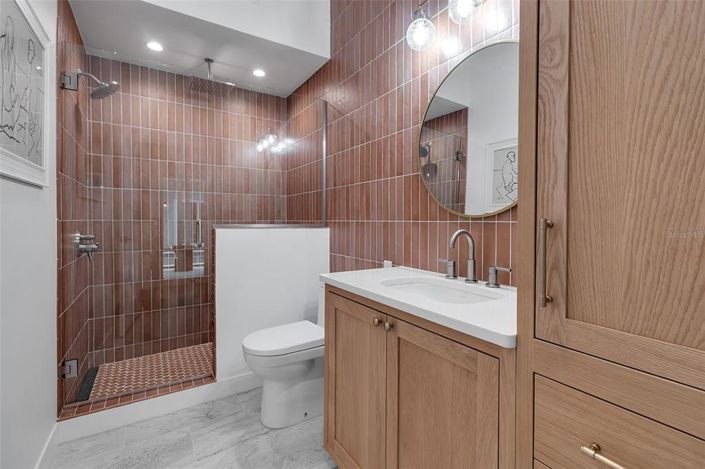 Image No.27-5 Bed Property for sale