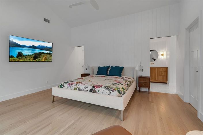 Image No.35-5 Bed Property for sale