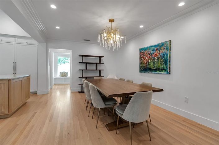 Image No.9-5 Bed Property for sale