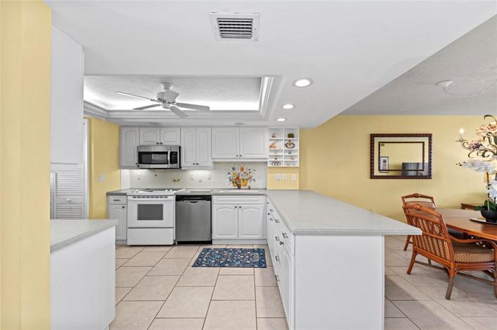 Image No.10-2 Bed Property for sale