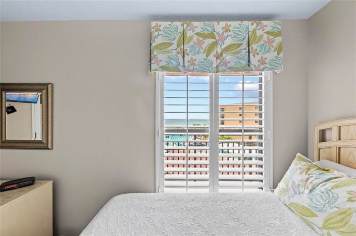 Image No.33-2 Bed Property for sale