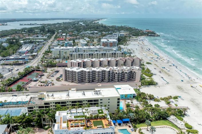 Image No.49-2 Bed Property for sale