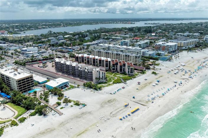 Image No.50-2 Bed Property for sale