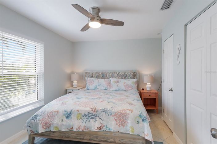 Image No.16-5 Bed Property for sale