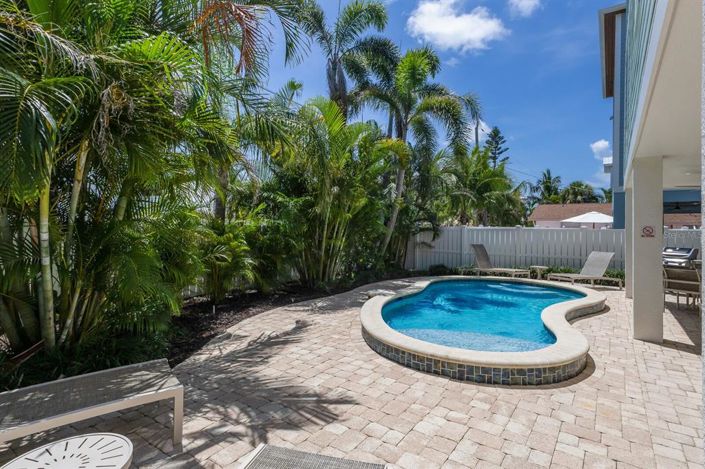 Image No.39-5 Bed Property for sale