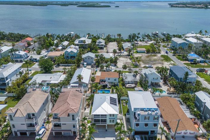 Image No.43-5 Bed Property for sale