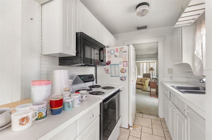 Image No.14-2 Bed Property for sale