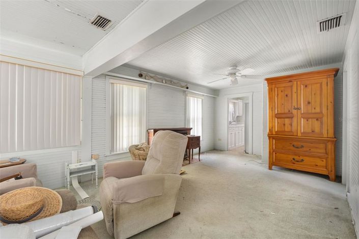 Image No.16-2 Bed Property for sale