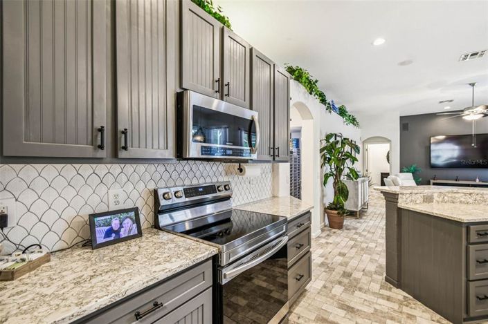 Image No.12-4 Bed Property for sale