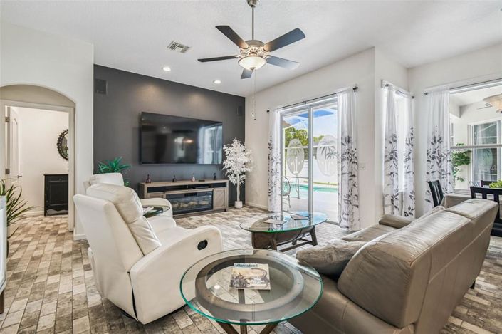 Image No.15-4 Bed Property for sale