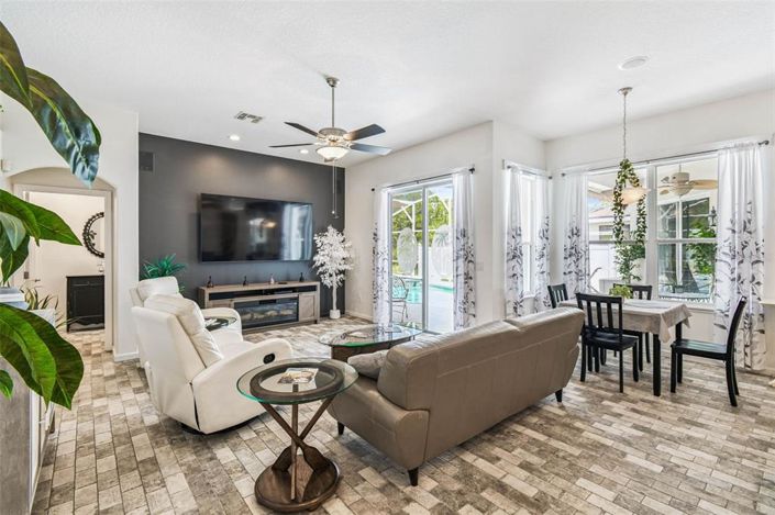 Image No.21-4 Bed Property for sale