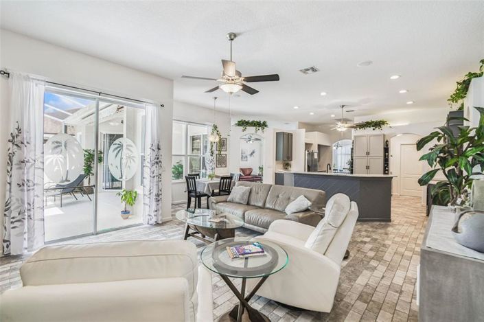 Image No.24-4 Bed Property for sale