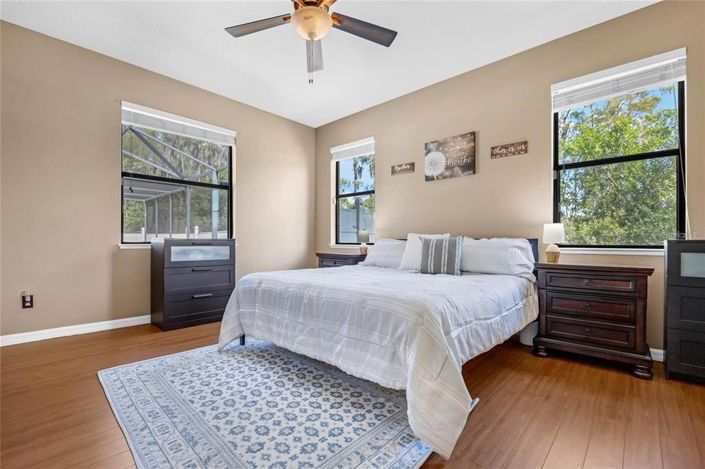 Image No.17-4 Bed Property for sale