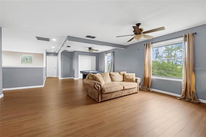 Image No.27-4 Bed Property for sale