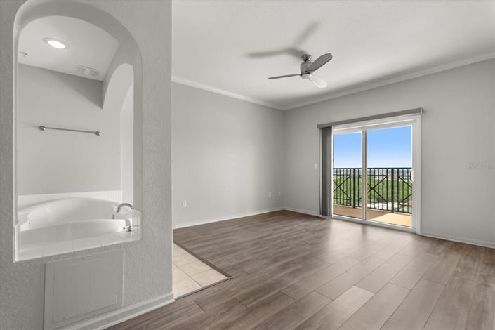 Image No.11-4 Bed Property for sale