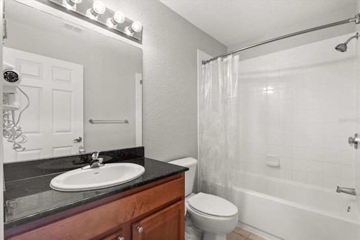 Image No.20-4 Bed Property for sale