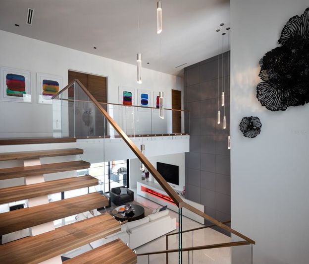 Image No.29-5 Bed Property for sale