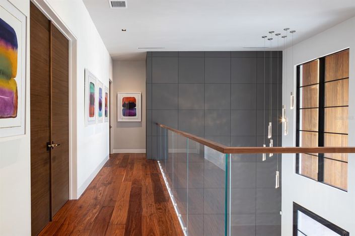 Image No.30-5 Bed Property for sale