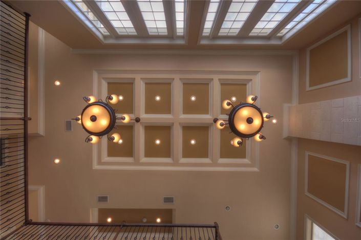 Image No.10-5 Bed Property for sale