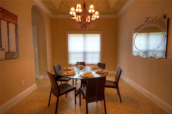 Image No.16-5 Bed Property for sale