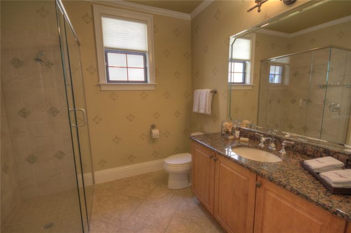 Image No.17-5 Bed Property for sale