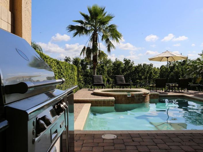 Image No.22-5 Bed Property for sale