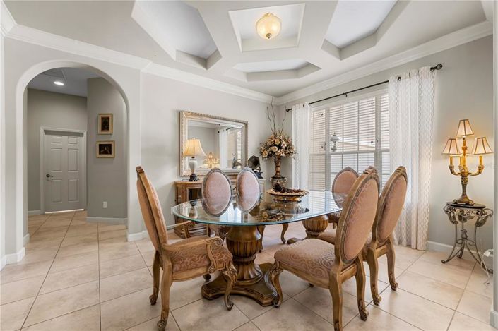 Image No.18-6 Bed Property for sale