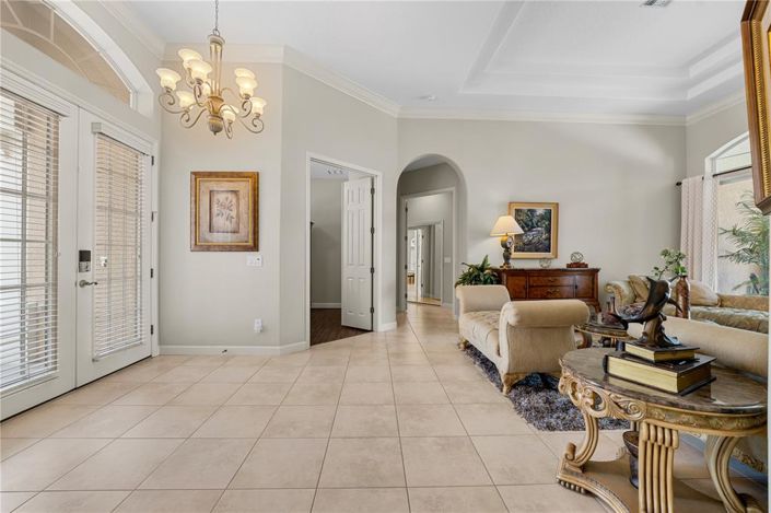 Image No.22-6 Bed Property for sale