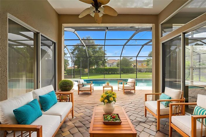 Image No.4-6 Bed Property for sale