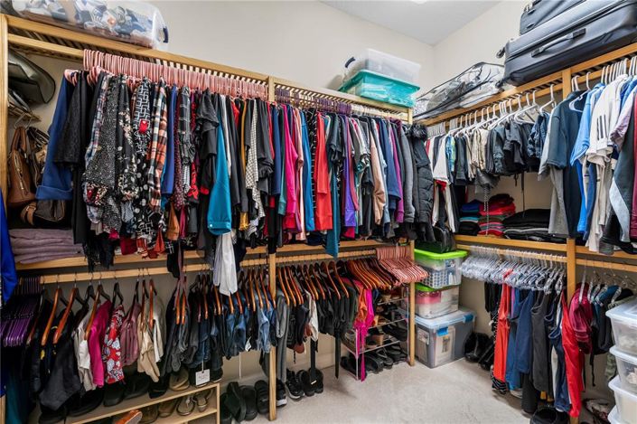 Image No.41-6 Bed Property for sale