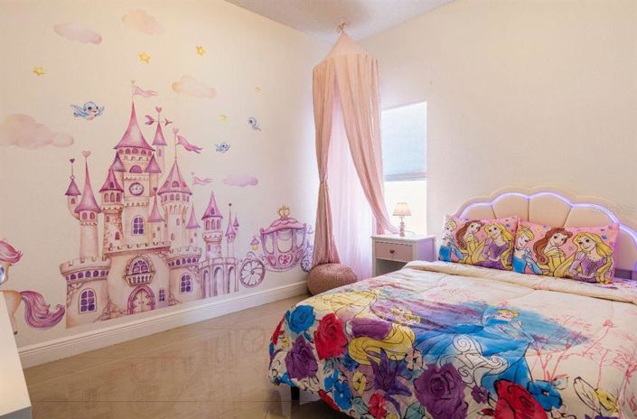 Image No.19-4 Bed Property for sale